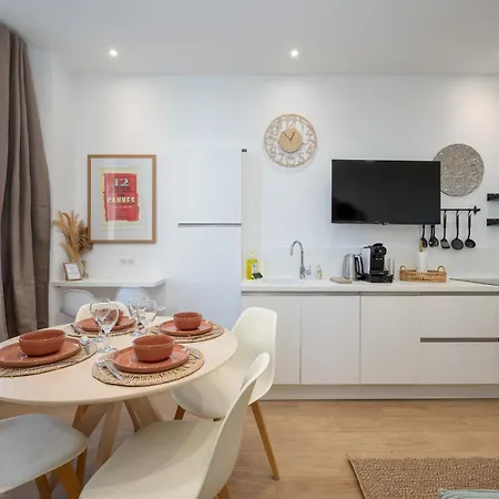 아파트 Chic Forville, 5 Min Palais & Port